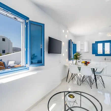 Beautiful Santorini 2 Bedroom Private Pool & Magical Sea Views *
