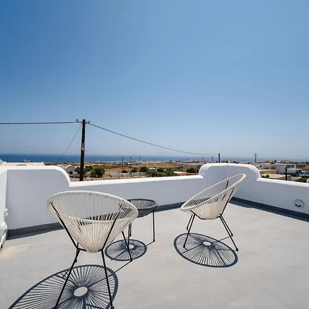 Beautiful Santorini 2 Bedroom Private Pool & Magical Sea Views