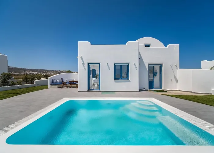 Beautiful Santorini 2 Bedroom Private Pool & Magical Sea Views