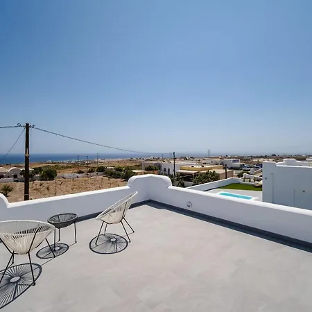 Beautiful Santorini 2 Bedroom Private Pool & Magical Sea Views * Karterados (Santorini)