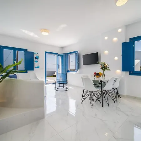 Beautiful Santorini 2 Bedroom Private Pool & Magical Sea Views *